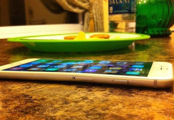 Apple puts iPhones through the wringer to prove #Bendgate is overblown