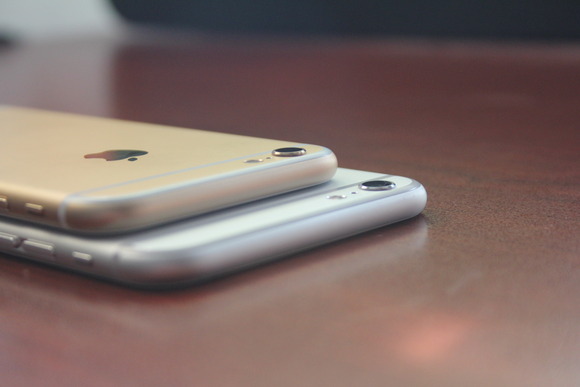 New iPhone 6 Plus shipments to take several weeks