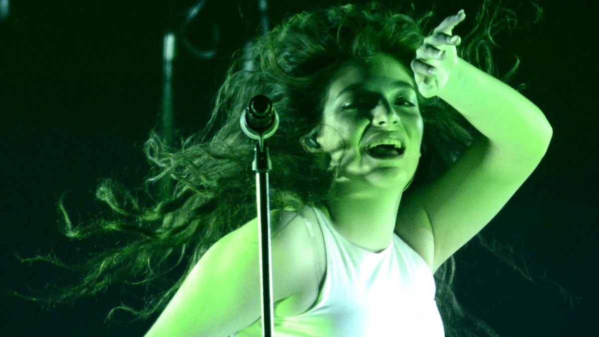 Lorde Takes On The Capitol With New ‘Mockingjay’ Song: Listen Now