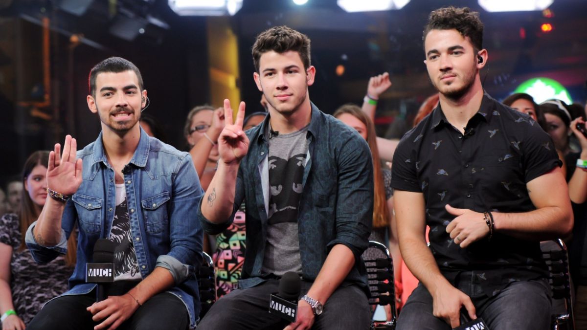 Nick Jonas Isn’t ‘Afraid’ To Make ‘Bold Statements’ About His Family On Upcoming Album